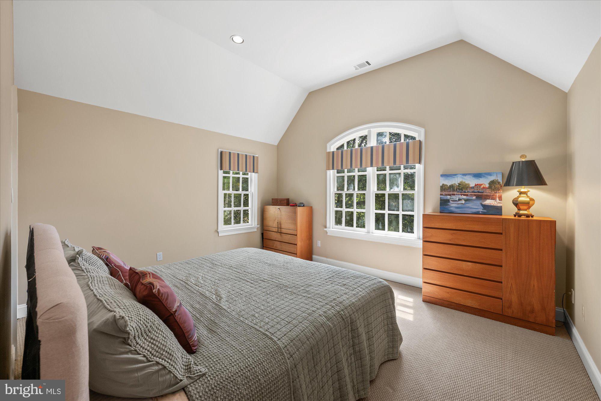 INVERNESS FOREST - Residential