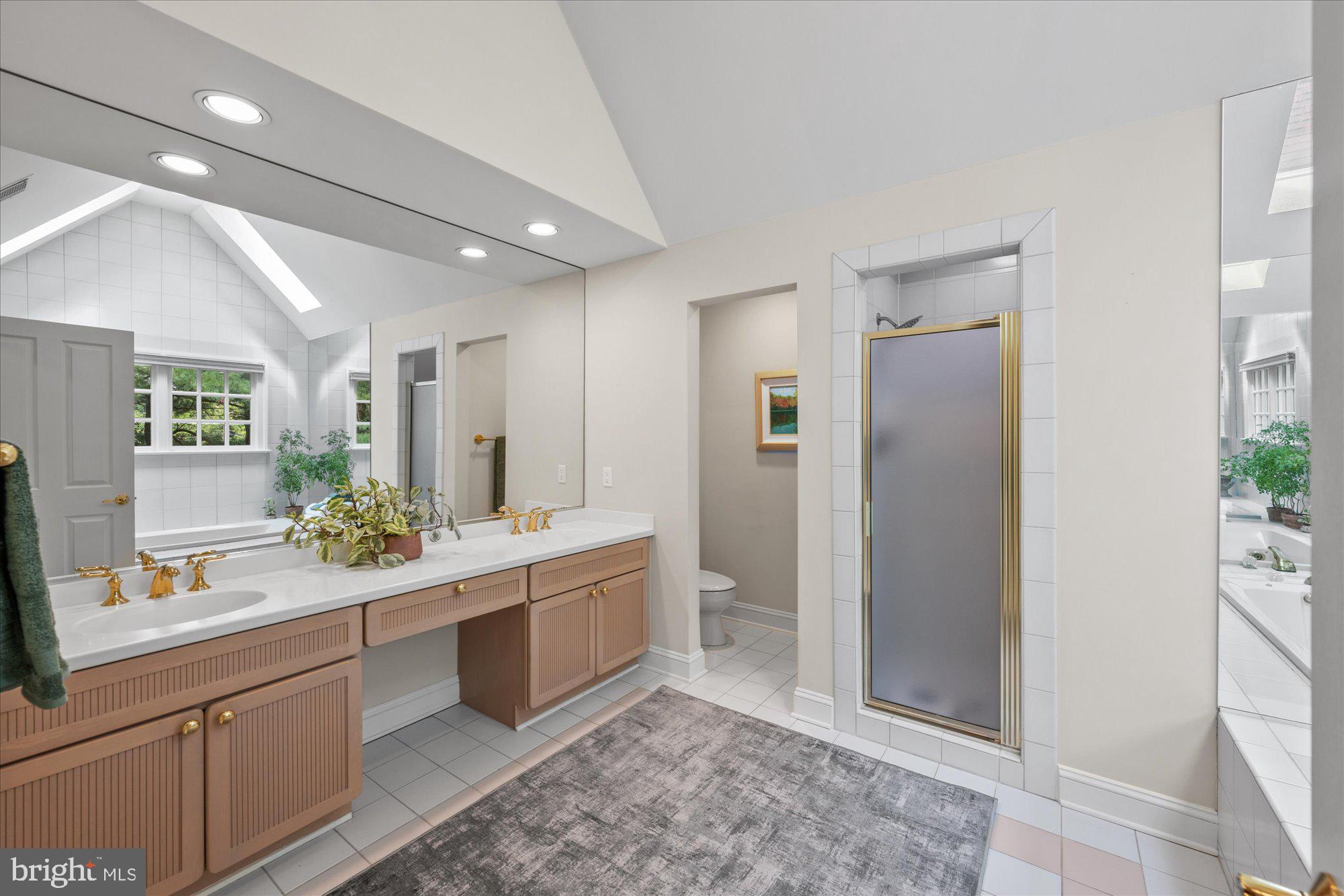 INVERNESS FOREST - Residential