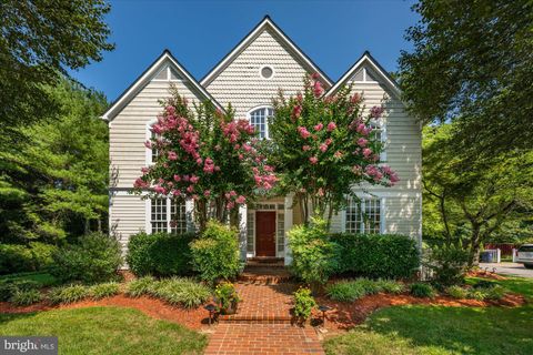 Photo of 10515 Democracy Lane, ROCKVILLE, MD 20854 (MLS # MDMC2195000)