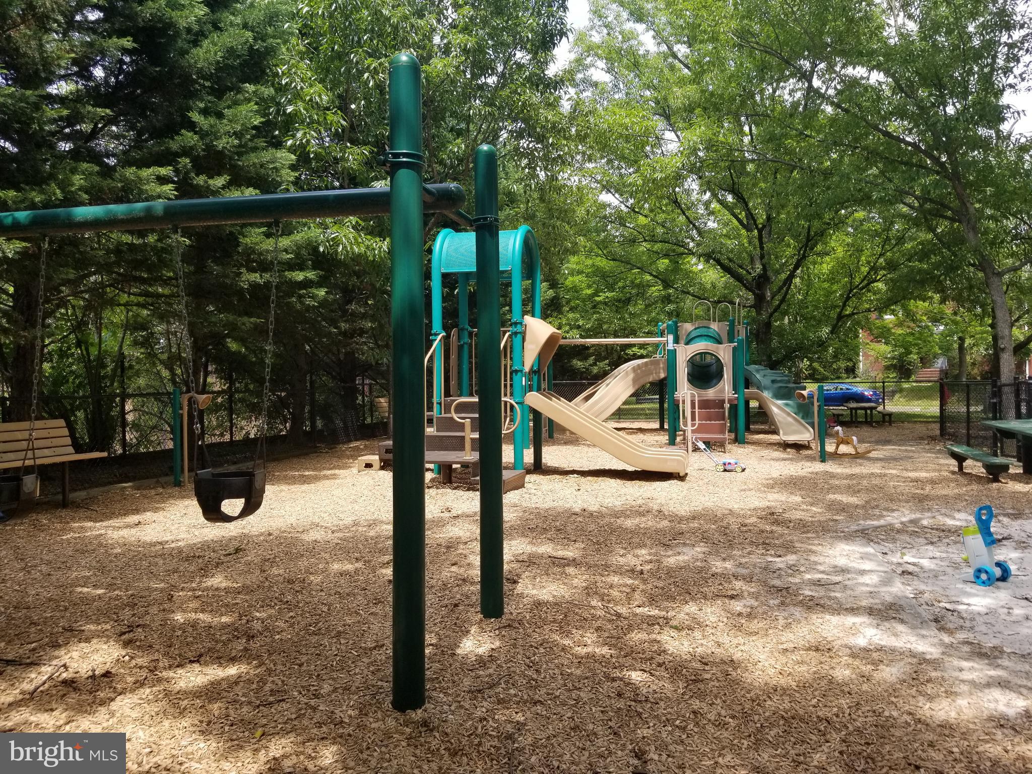 CLARENFORD - Residential Lease