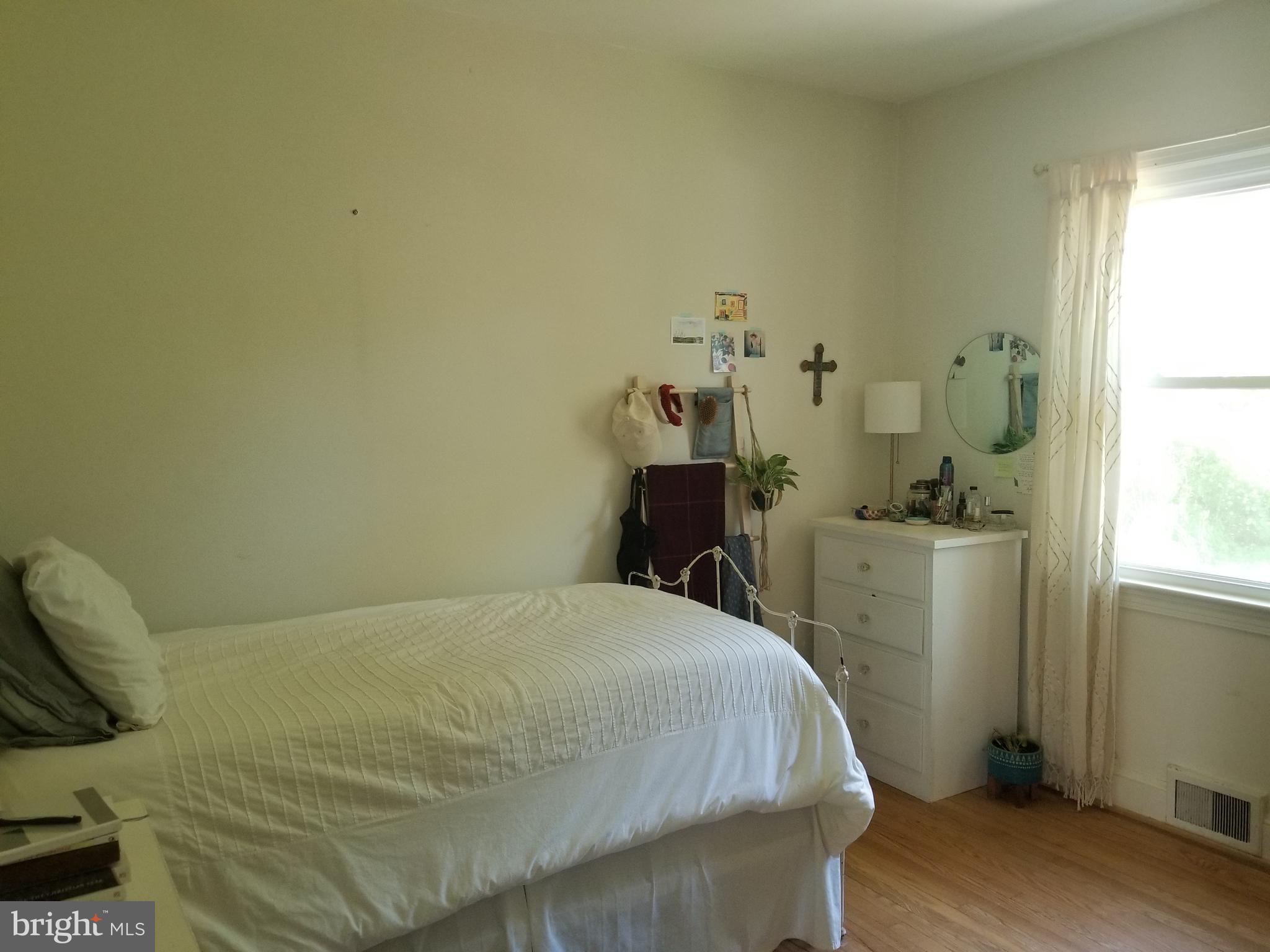 CLARENFORD - Residential Lease