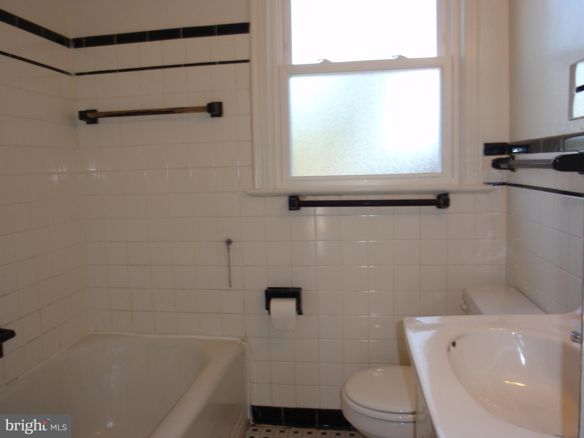 CLARENFORD - Residential Lease