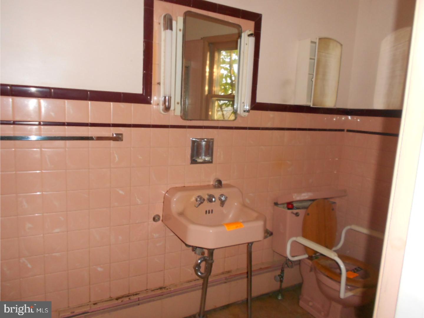 YORKVILLE - Residential