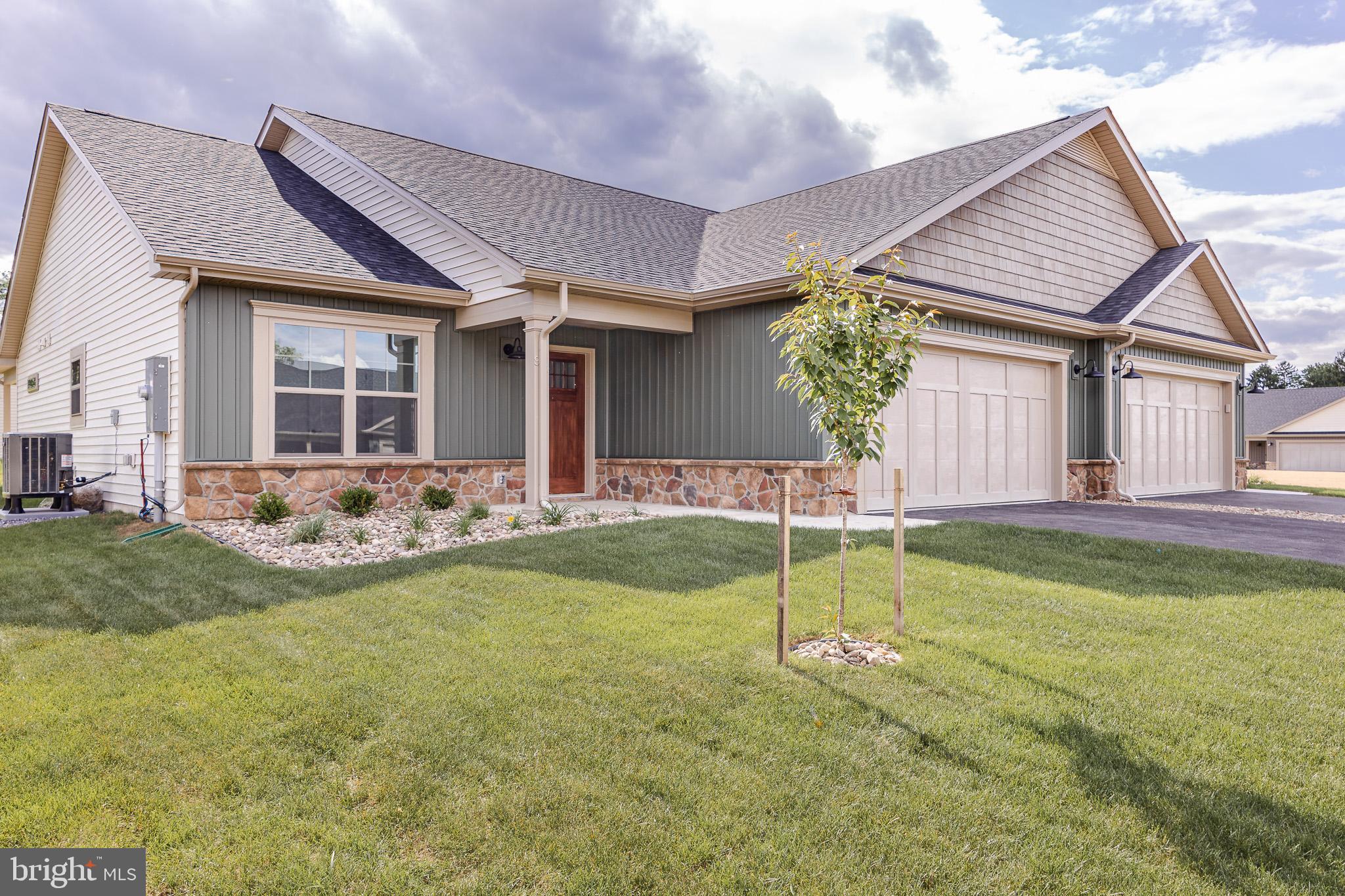 THE VILLAS AT WARM SPRINGS - Residential