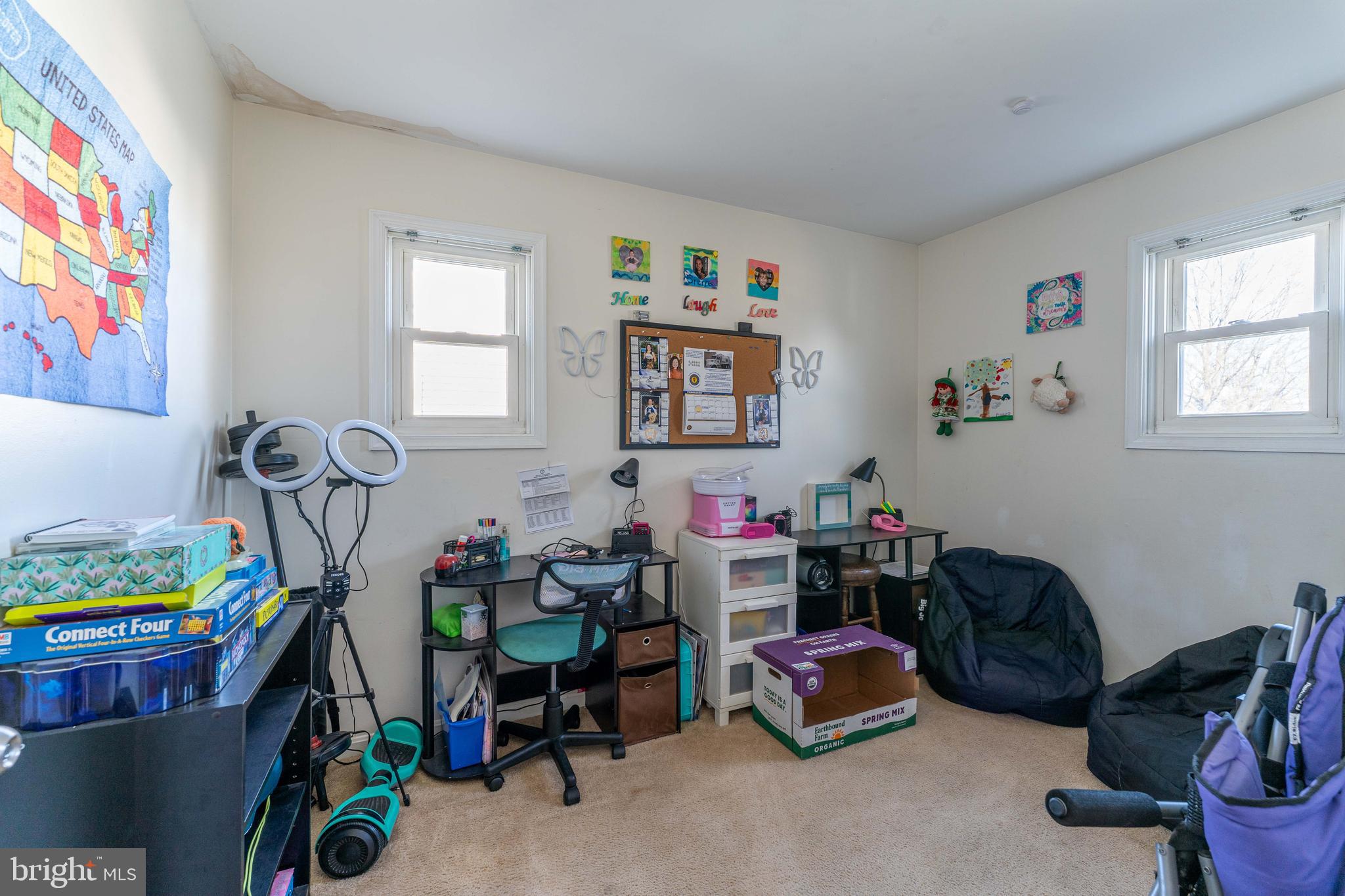 VILLAGE GREEN - Residential