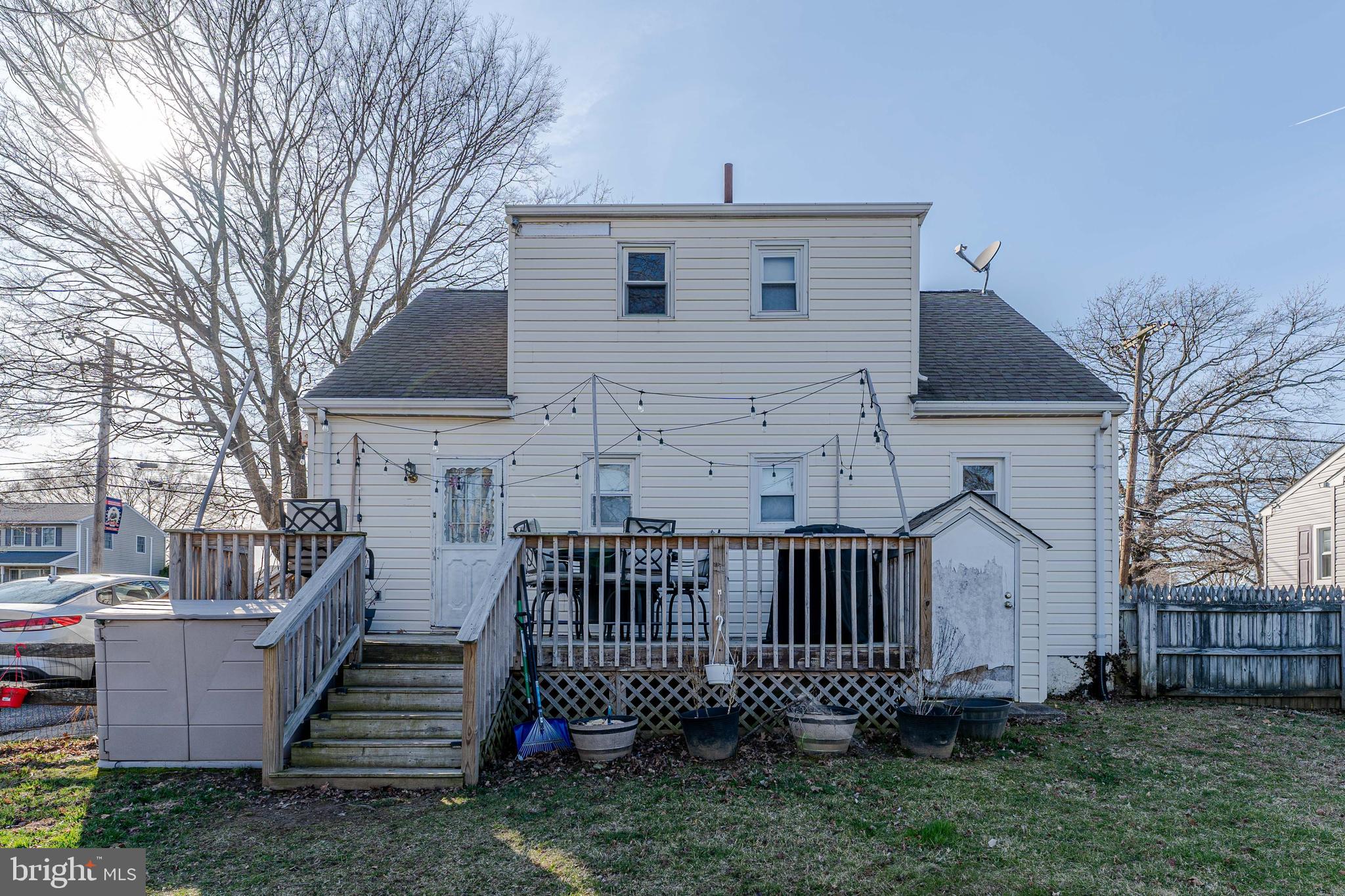 VILLAGE GREEN - Residential