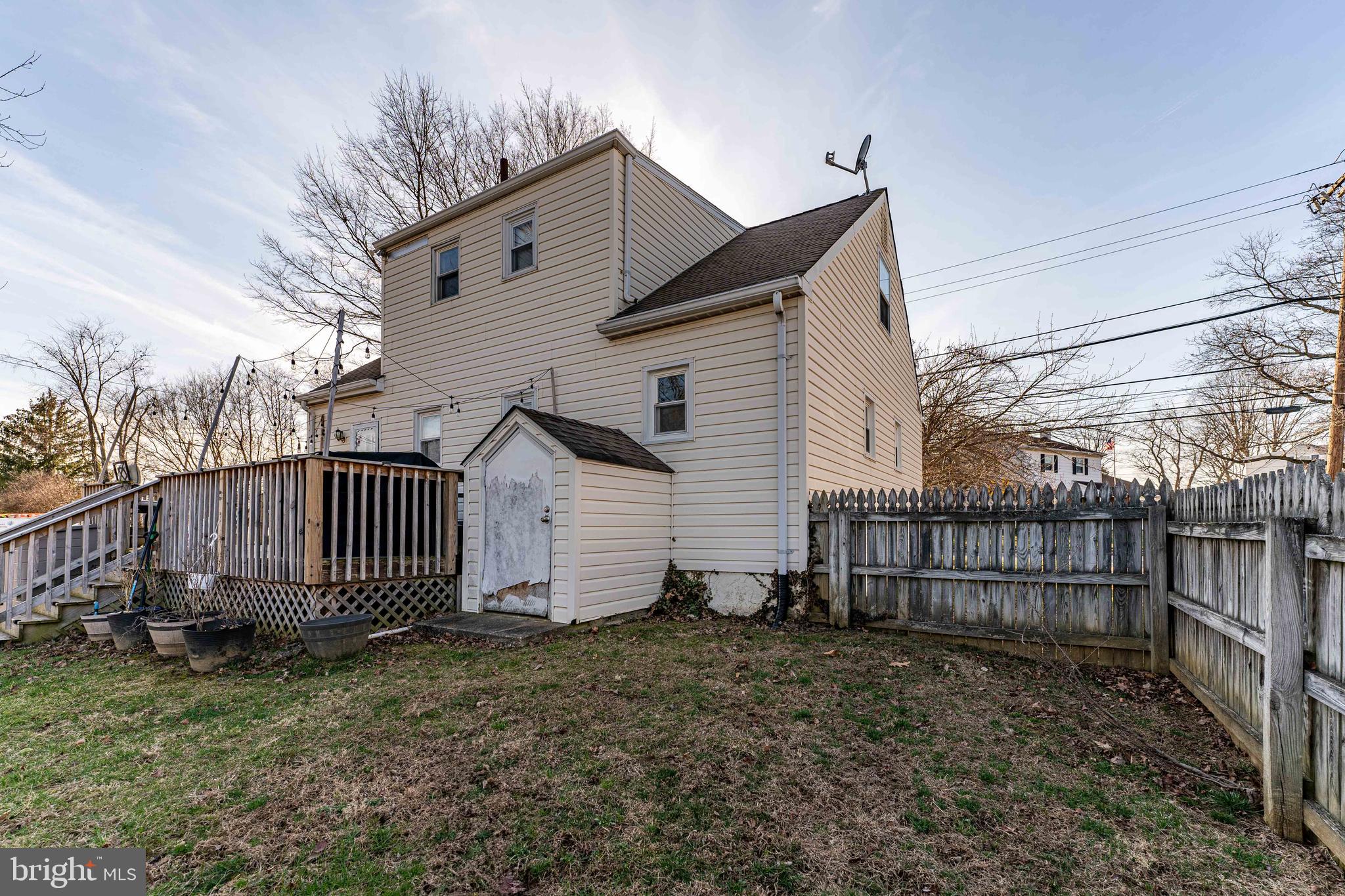 VILLAGE GREEN - Residential