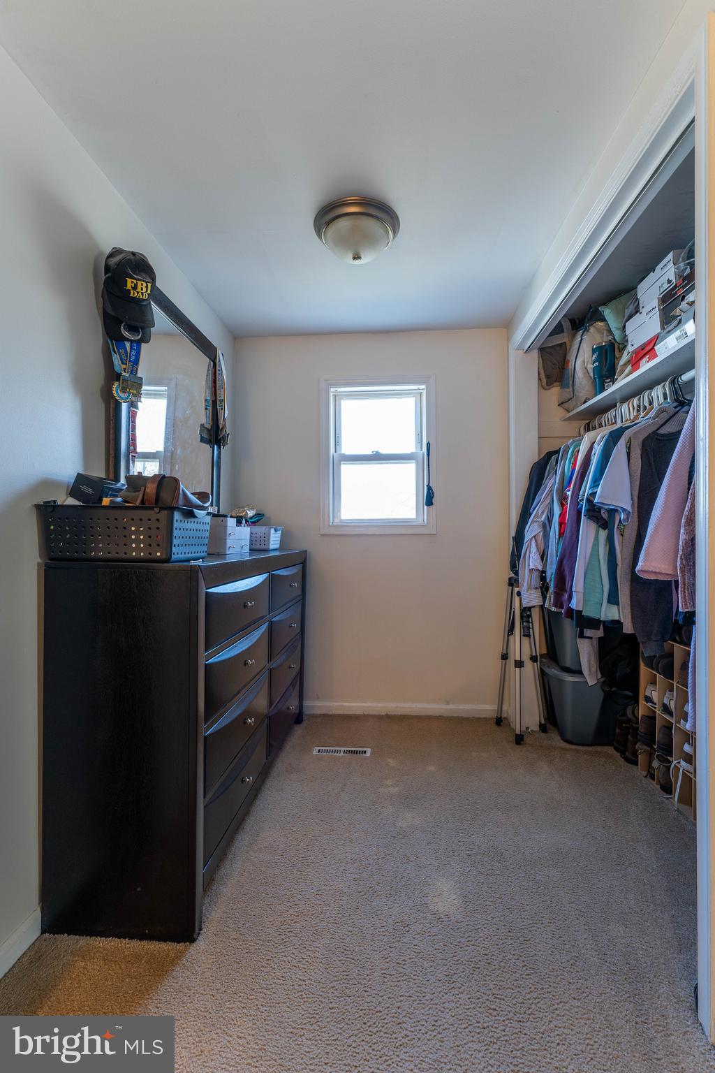 VILLAGE GREEN - Residential