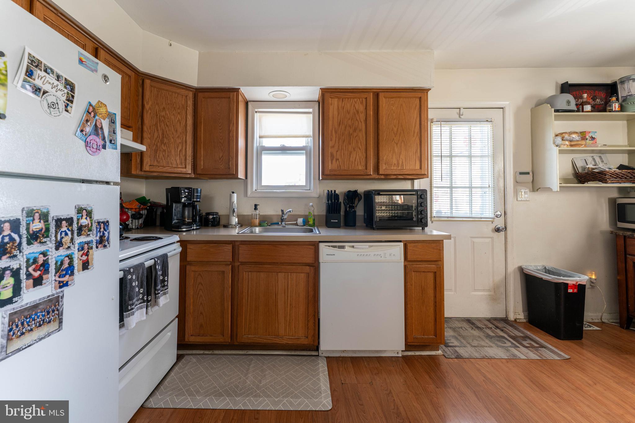 VILLAGE GREEN - Residential