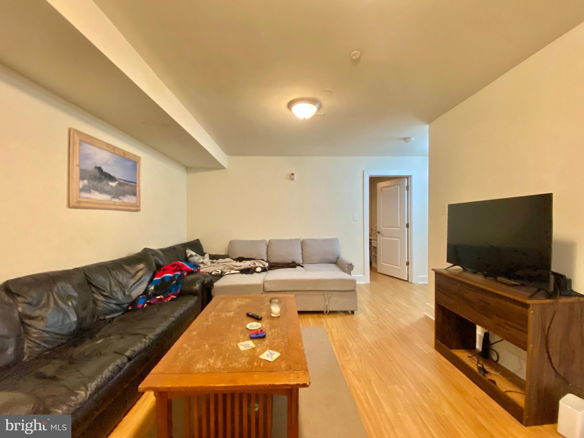 TEMPLE UNIVERSITY - Residential Lease