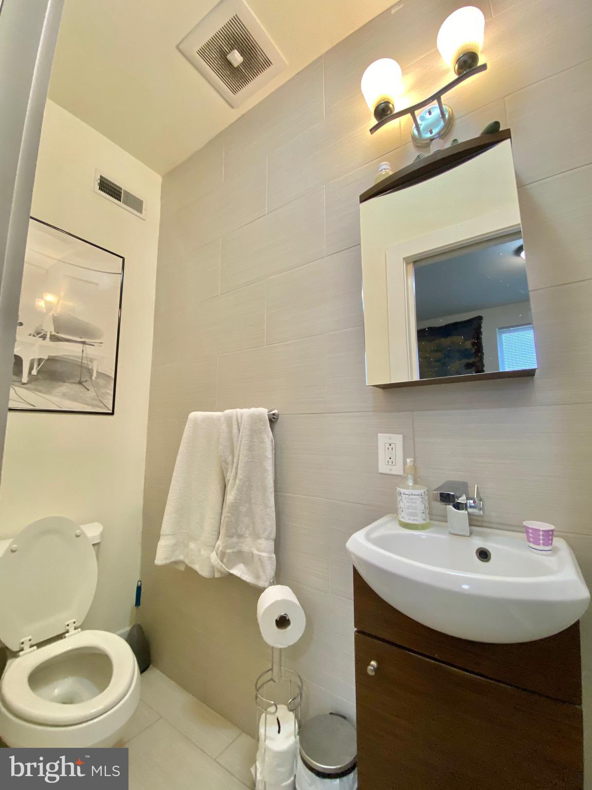 TEMPLE UNIVERSITY - Residential Lease