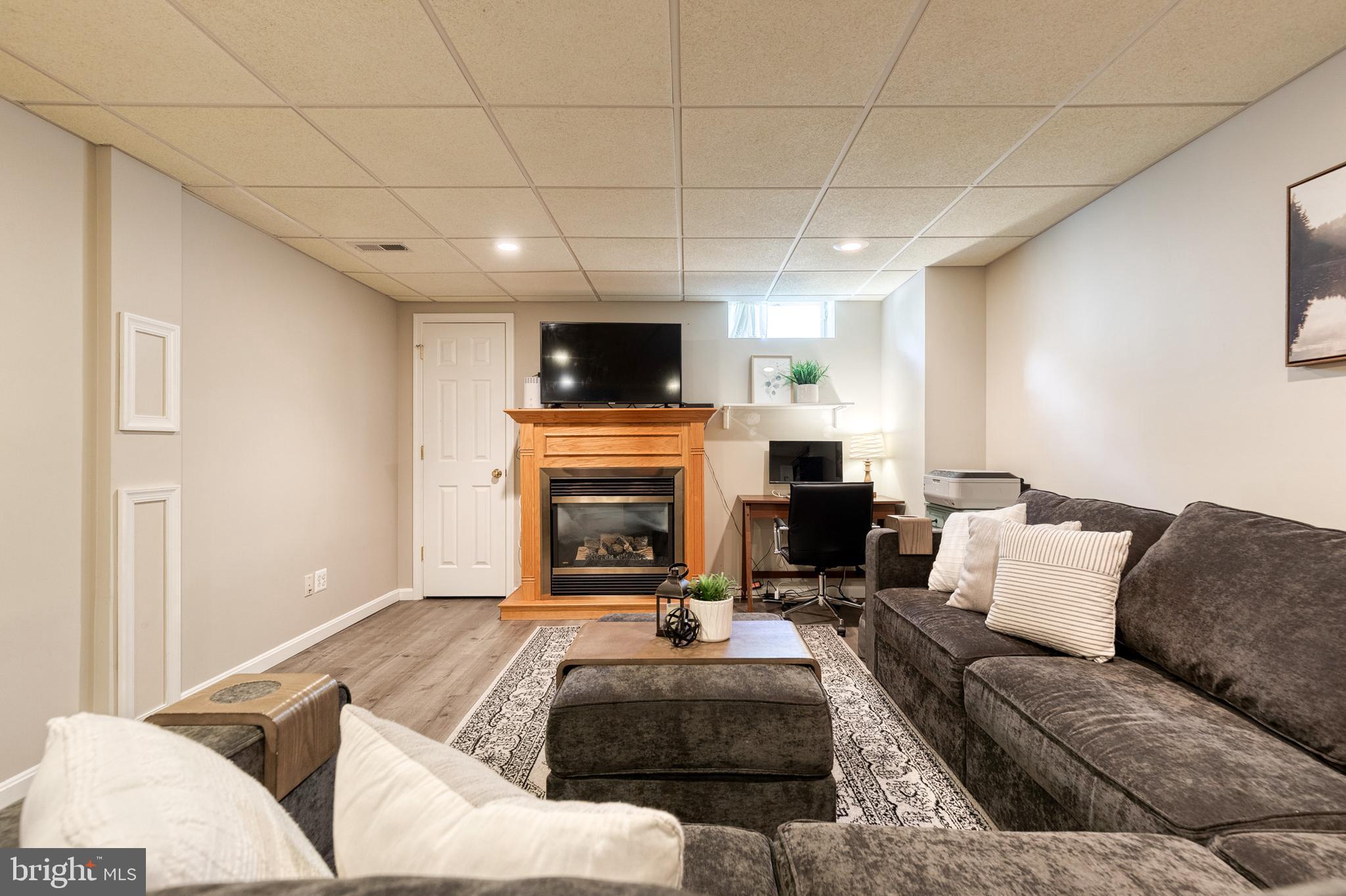 ROCKWELL ESTATES - Residential