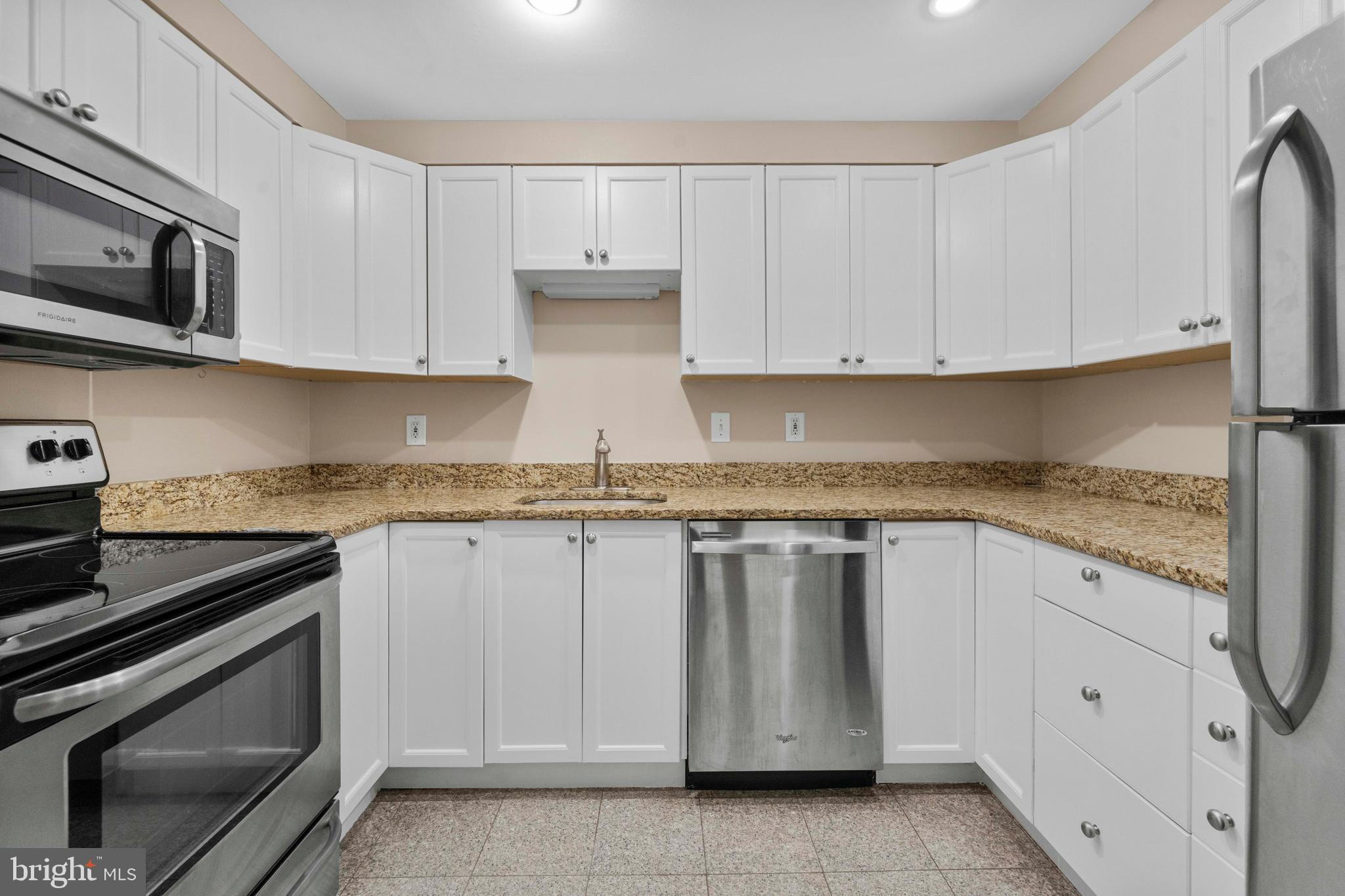 THE COLONIES - Residential