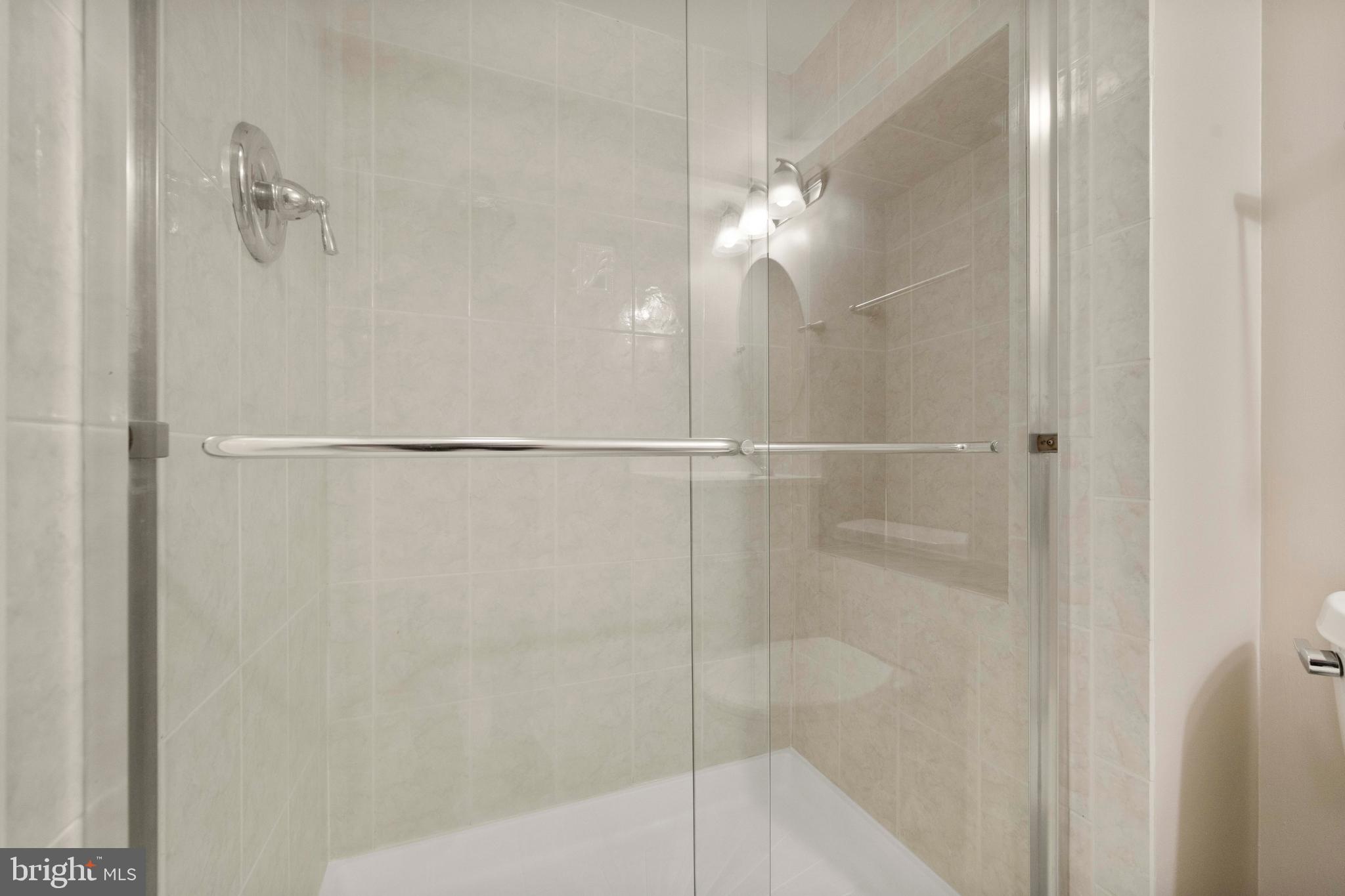 THE COLONIES - Residential