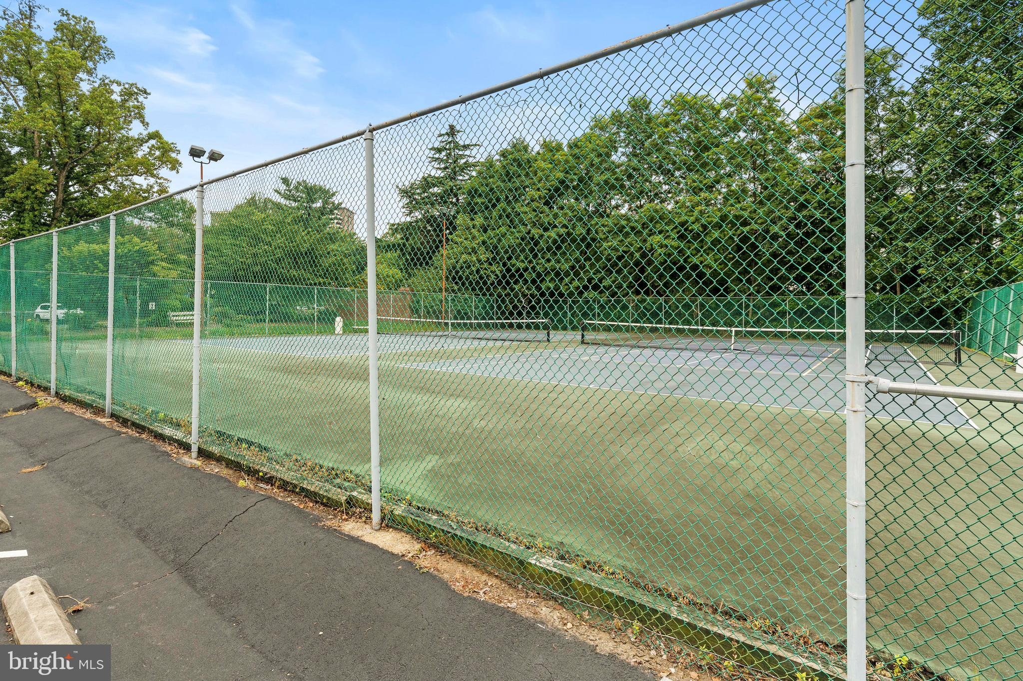 THE COLONIES - Residential