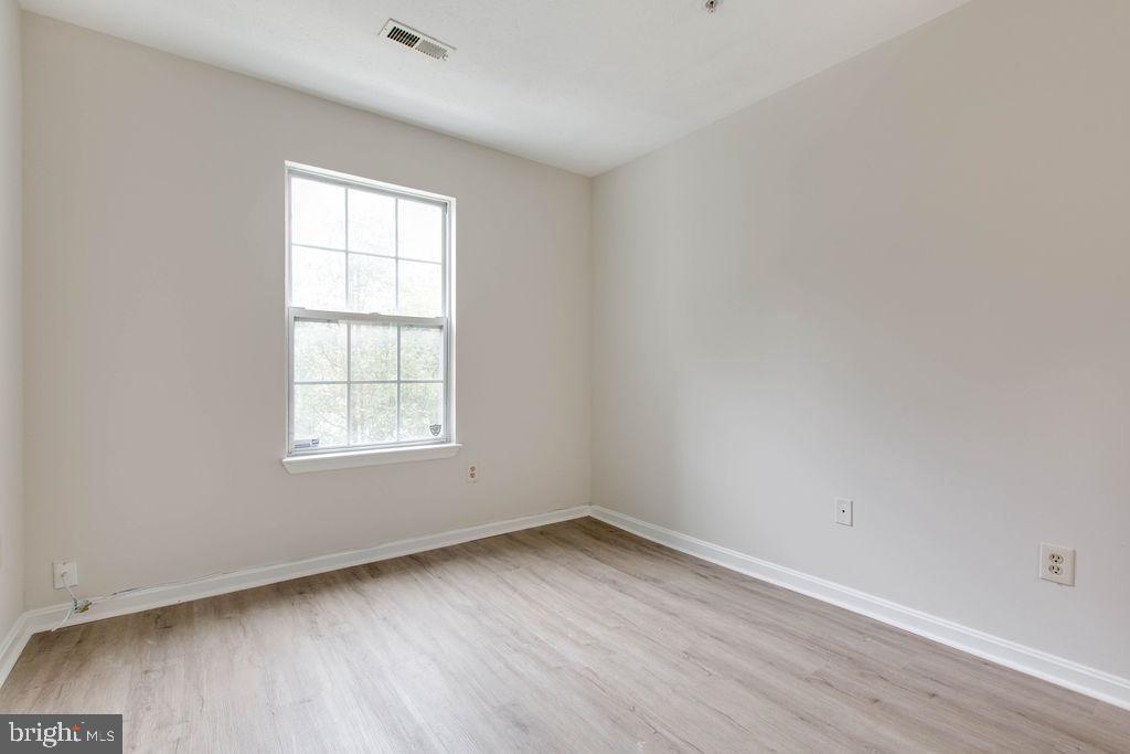 COLUMBIA PARK - Residential Lease