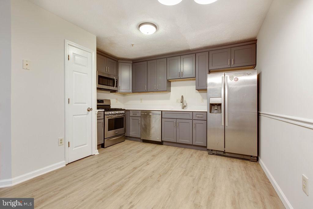 COLUMBIA PARK - Residential Lease