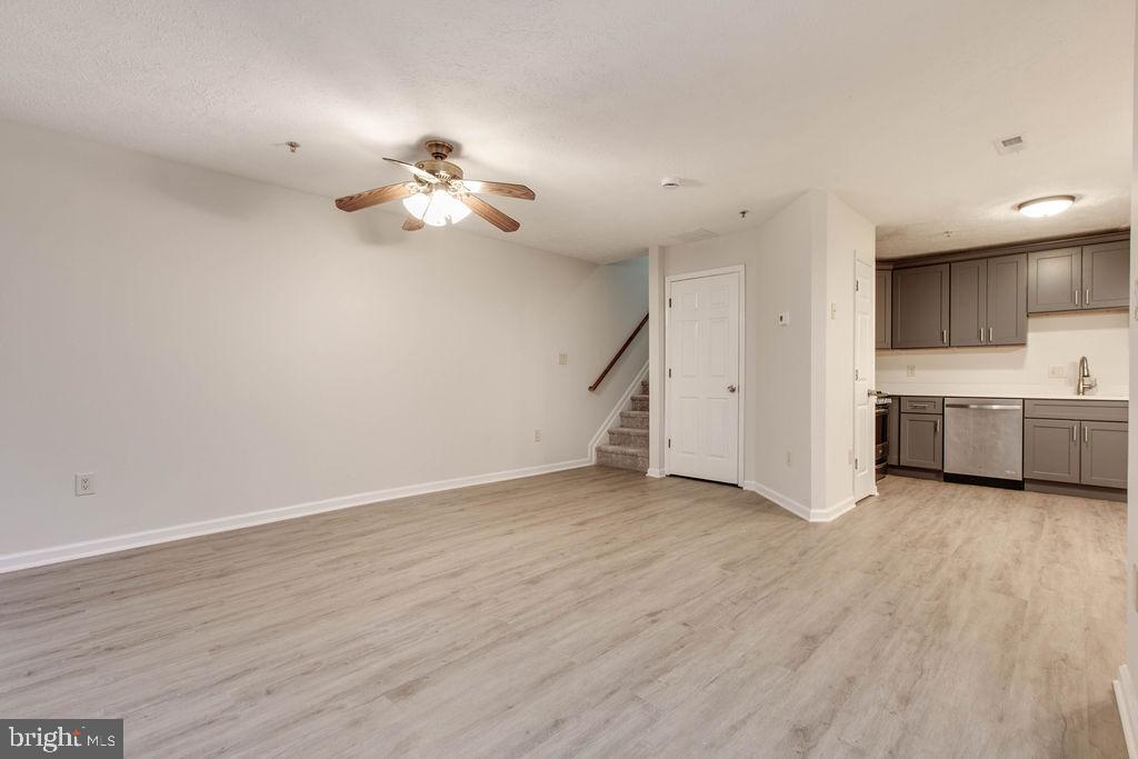 COLUMBIA PARK - Residential Lease