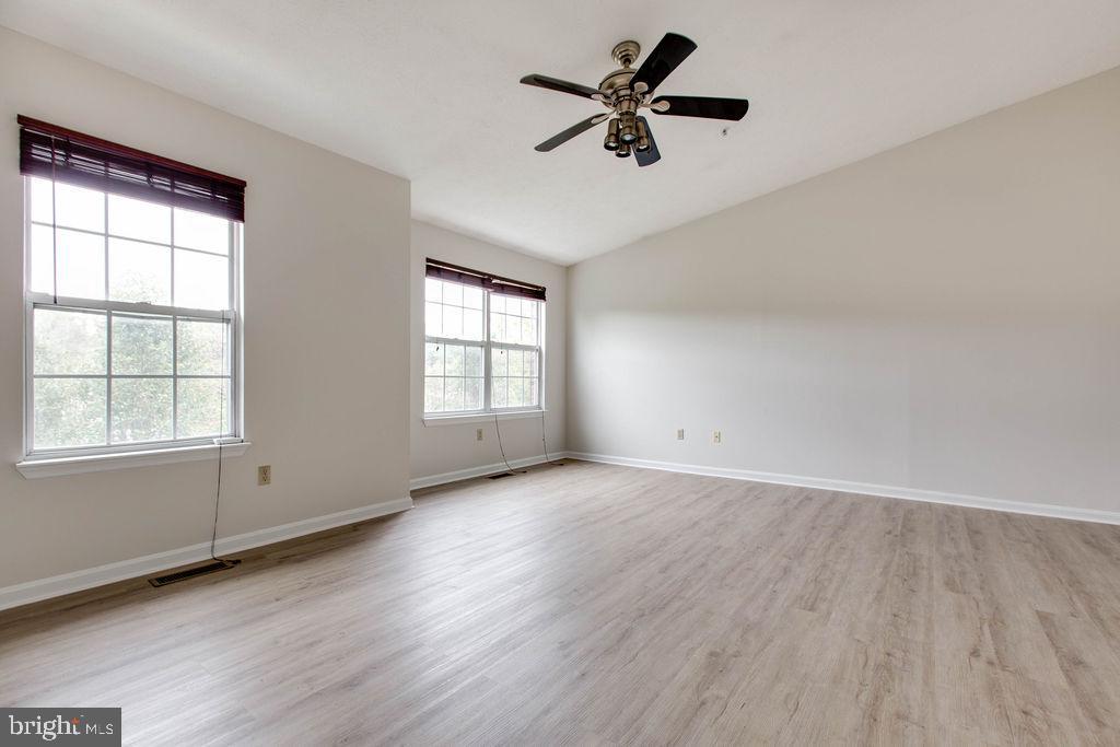 COLUMBIA PARK - Residential Lease