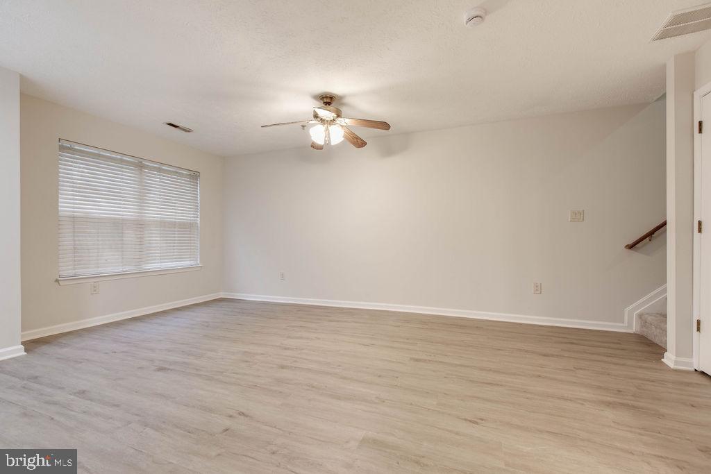 COLUMBIA PARK - Residential Lease