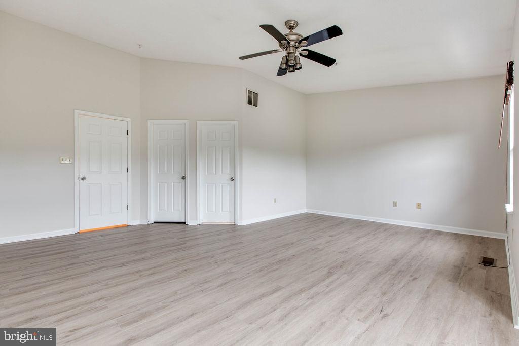 COLUMBIA PARK - Residential Lease