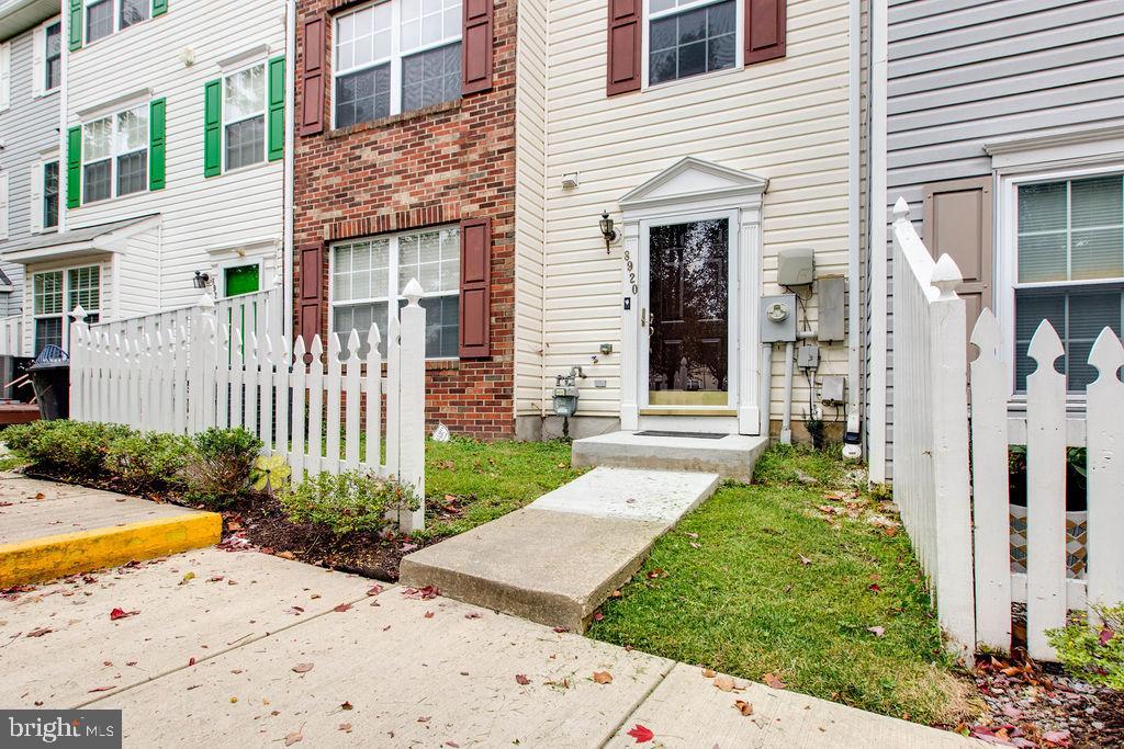 COLUMBIA PARK - Residential Lease