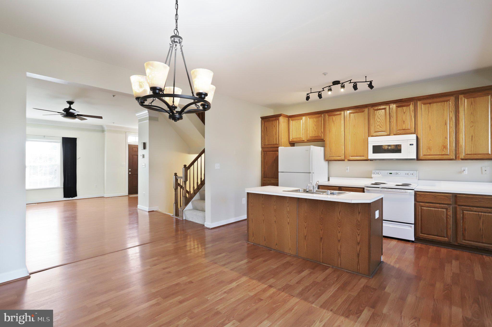 BALLENGER CREEK - Residential