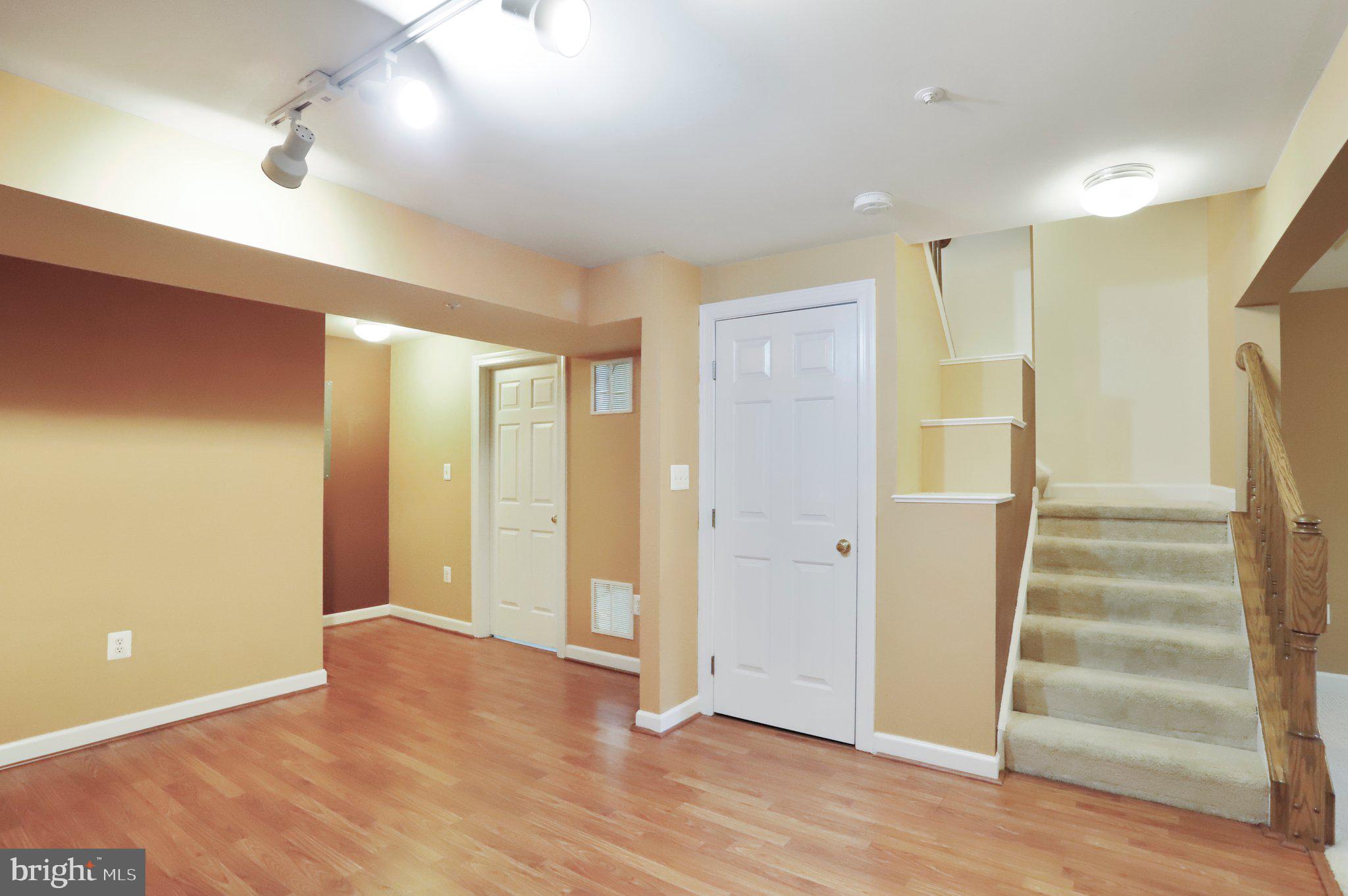 BALLENGER CREEK - Residential