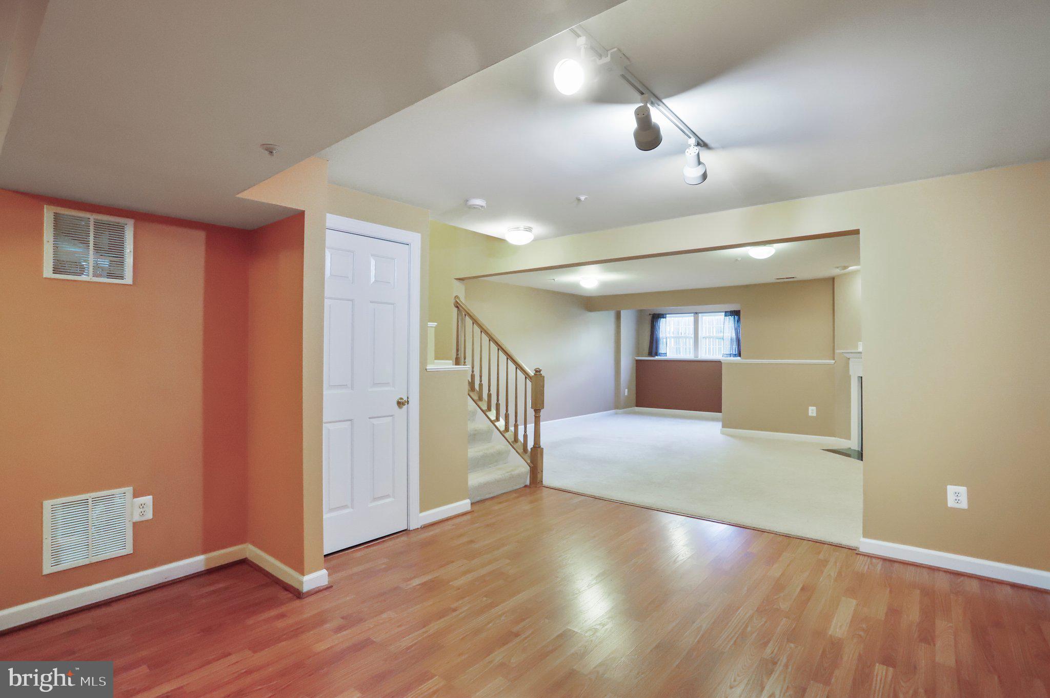 BALLENGER CREEK - Residential