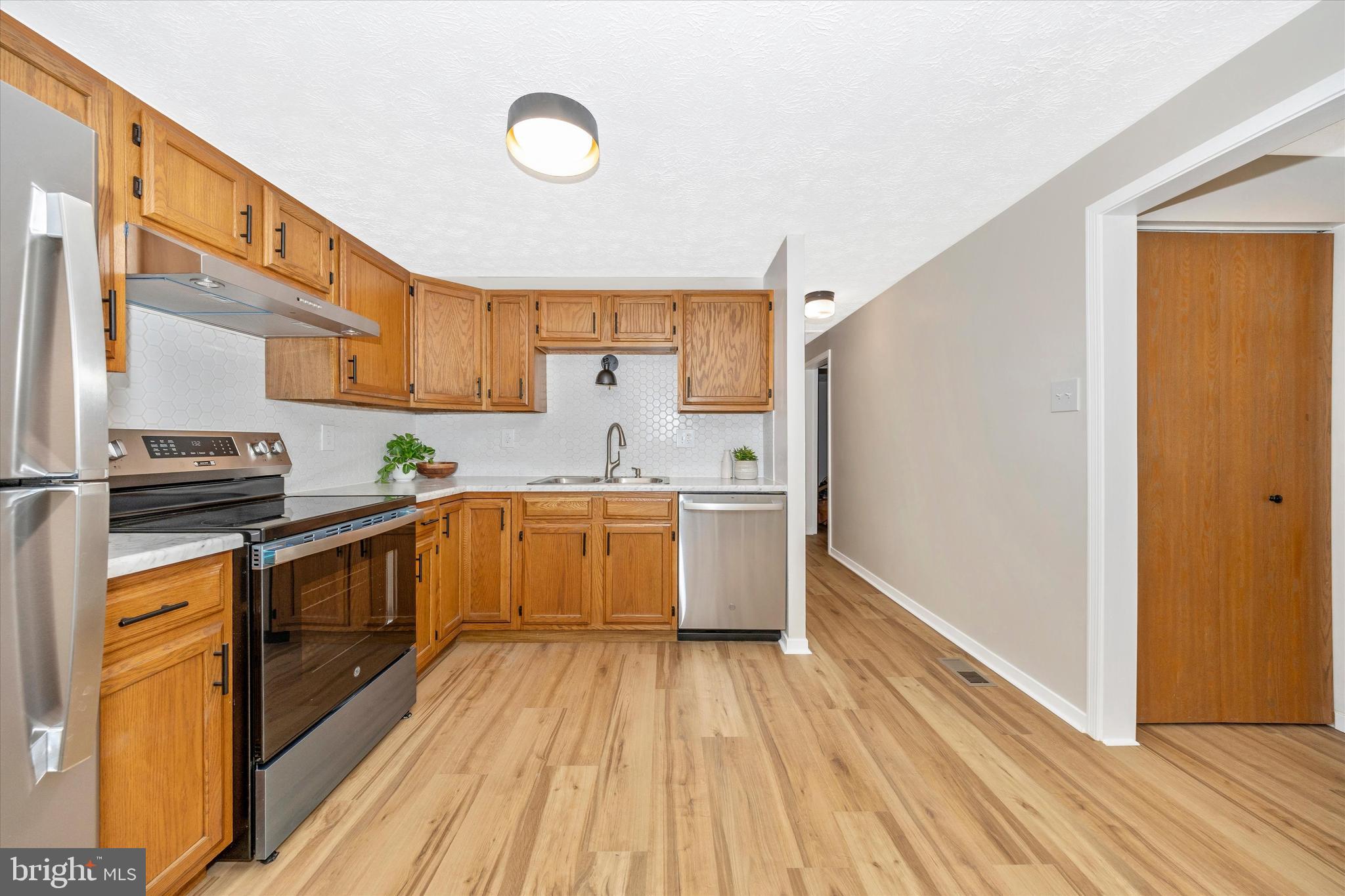 WILLOWCREST - Residential