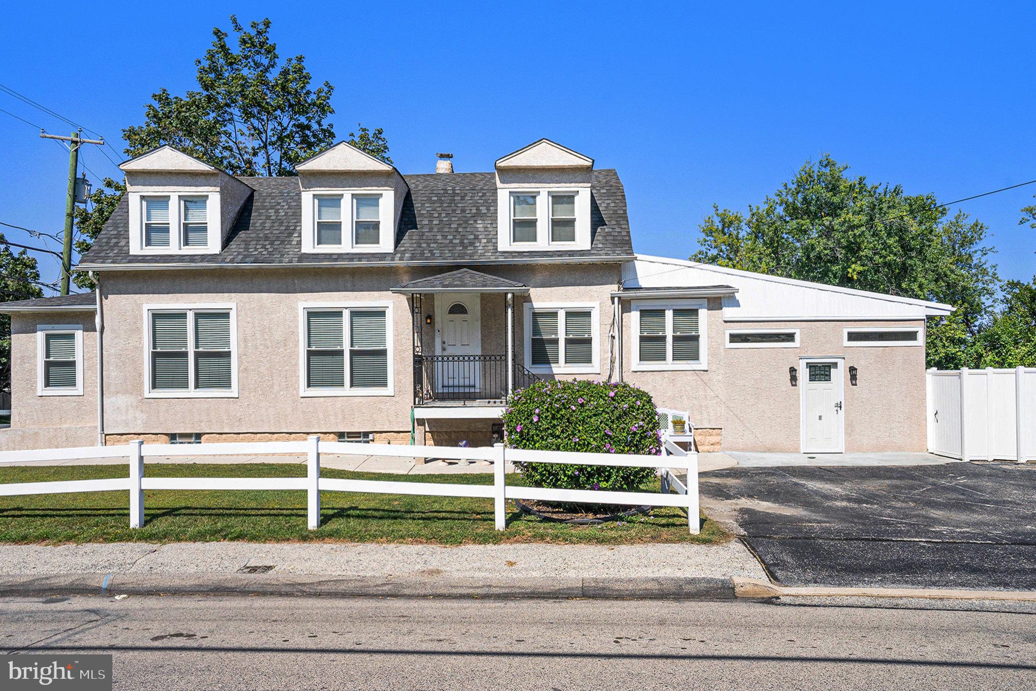 LAFAYETTE HILL - Residential Income