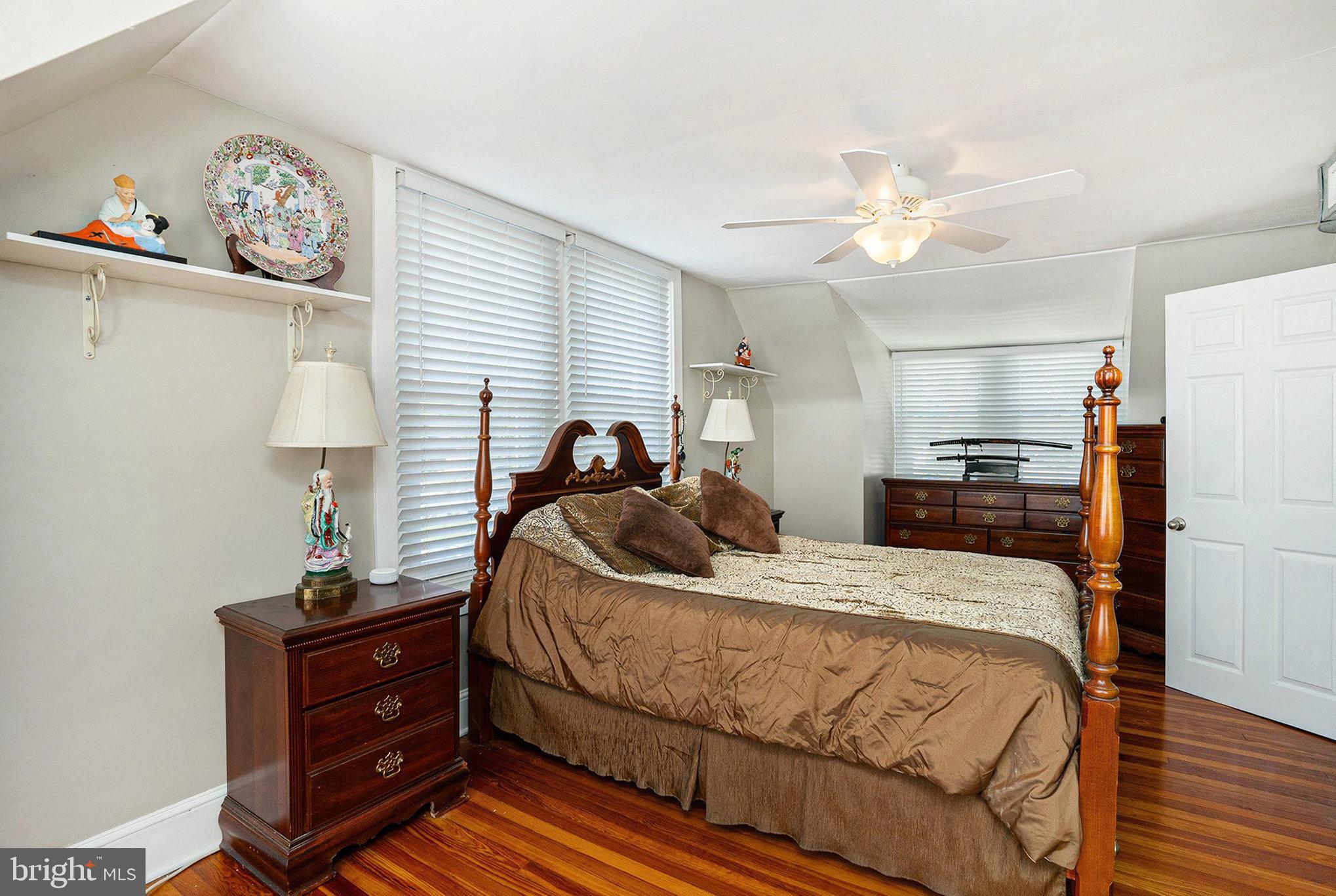 LAFAYETTE HILL - Residential Income