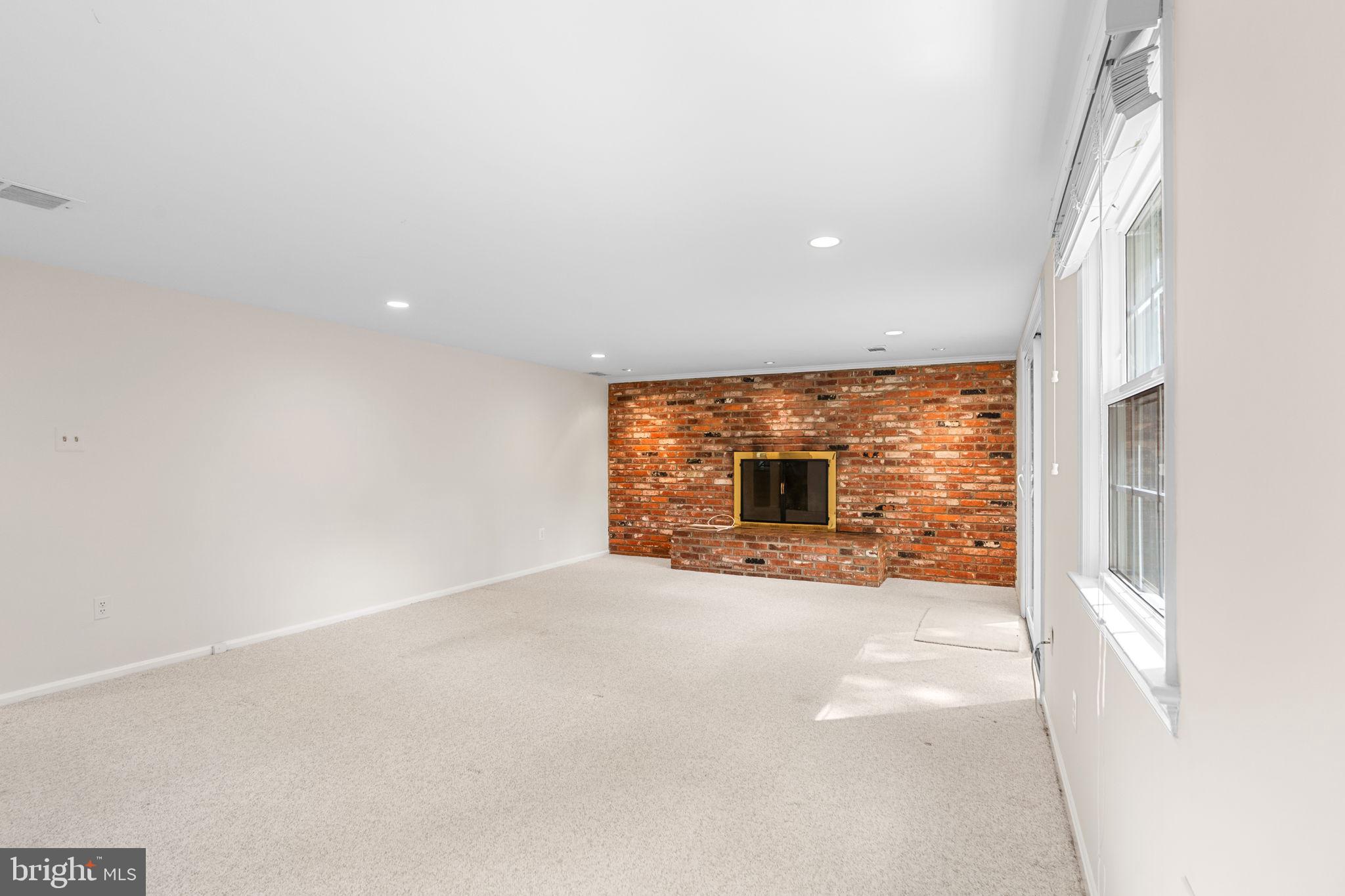 FALLS HILL - Residential