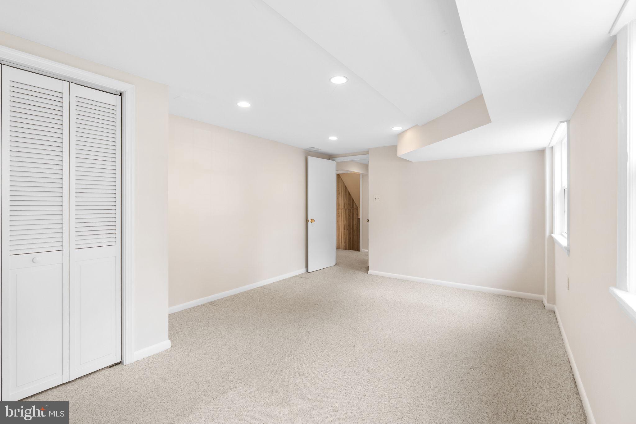 FALLS HILL - Residential