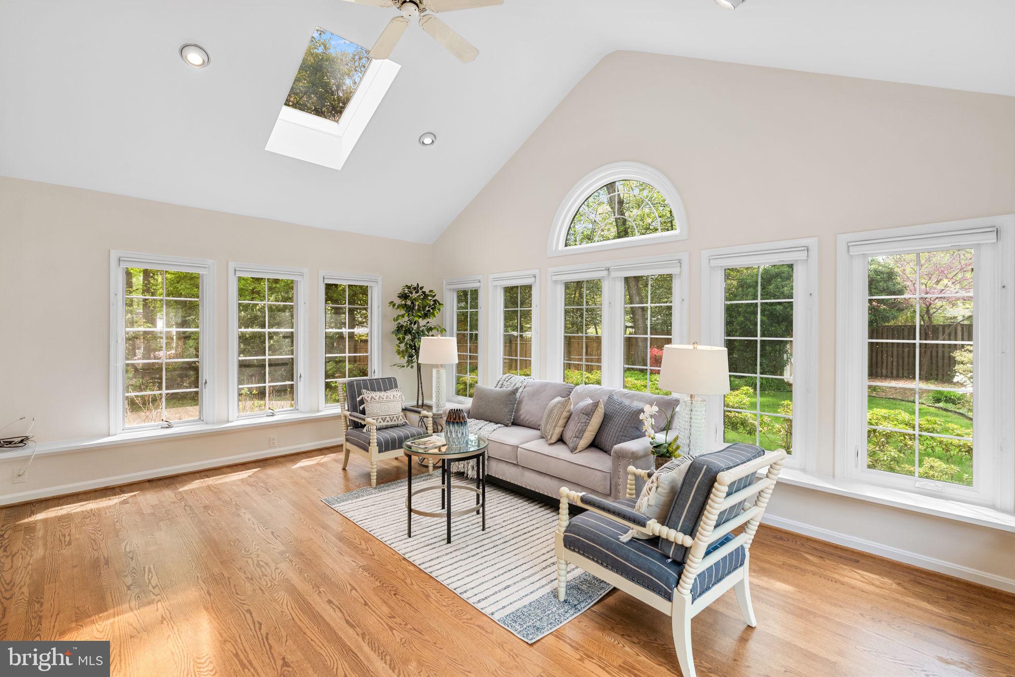 FALLS HILL - Residential