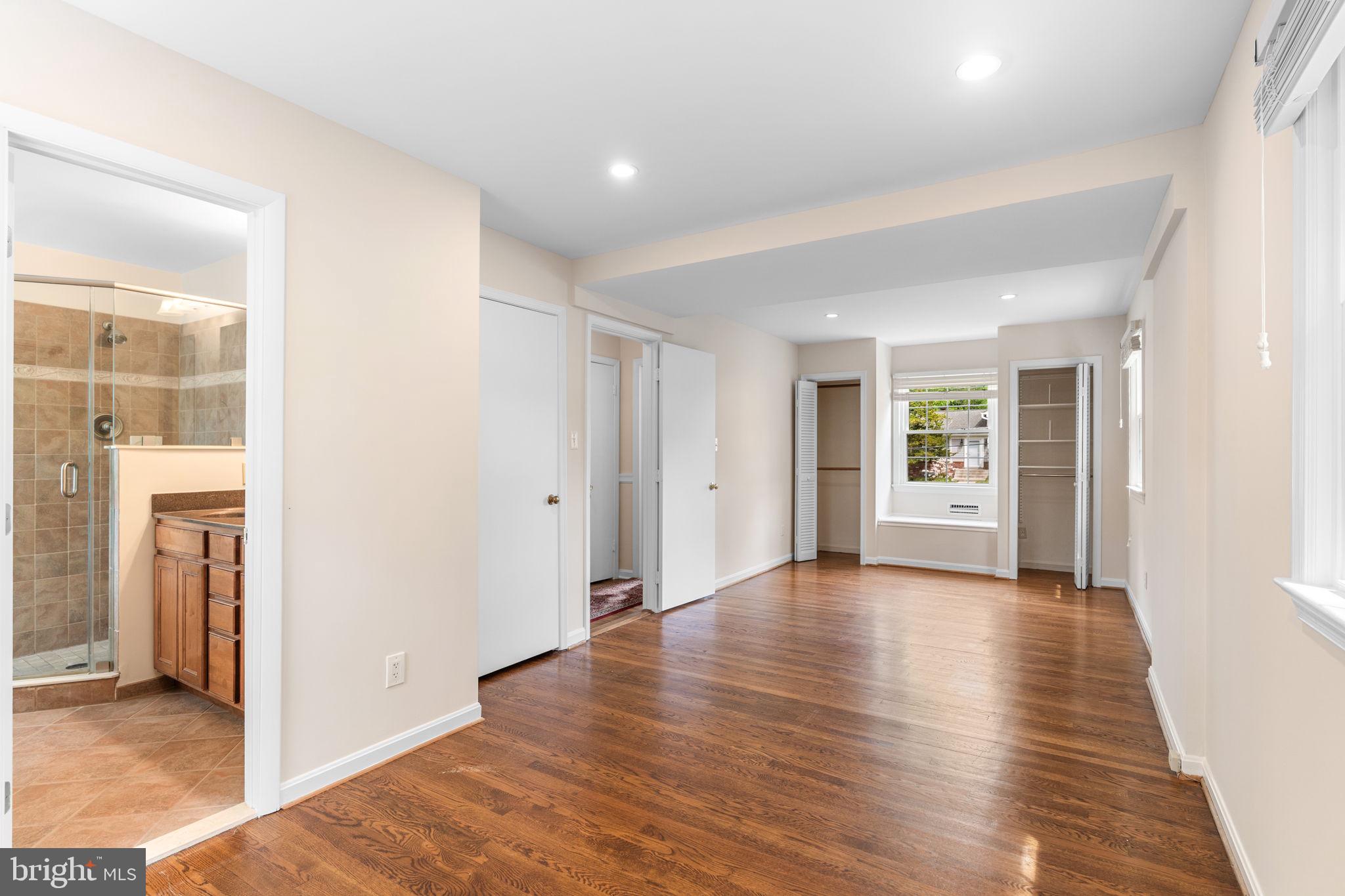 FALLS HILL - Residential