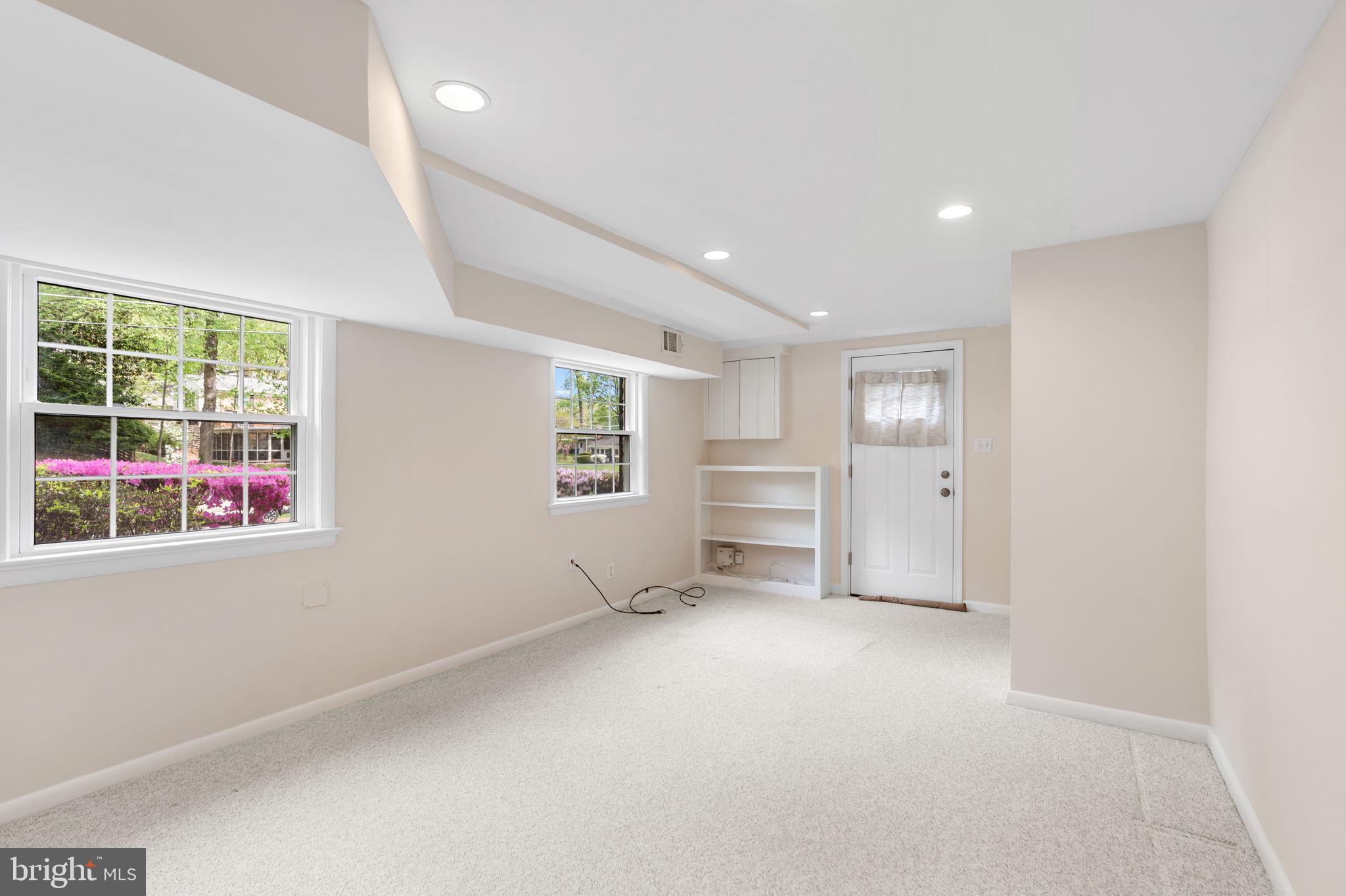 FALLS HILL - Residential