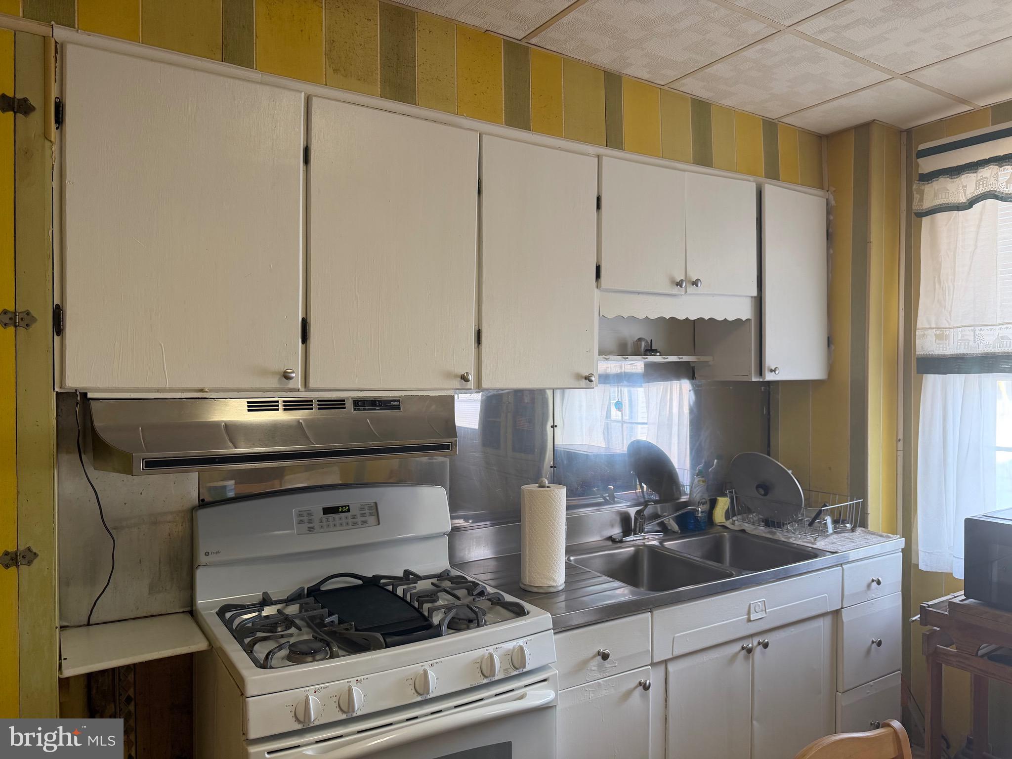 111 N HIGHLAND AVENUE