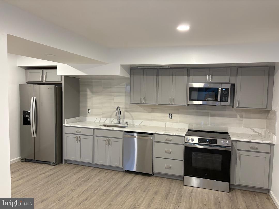 2016 GATEWOOD PLACE