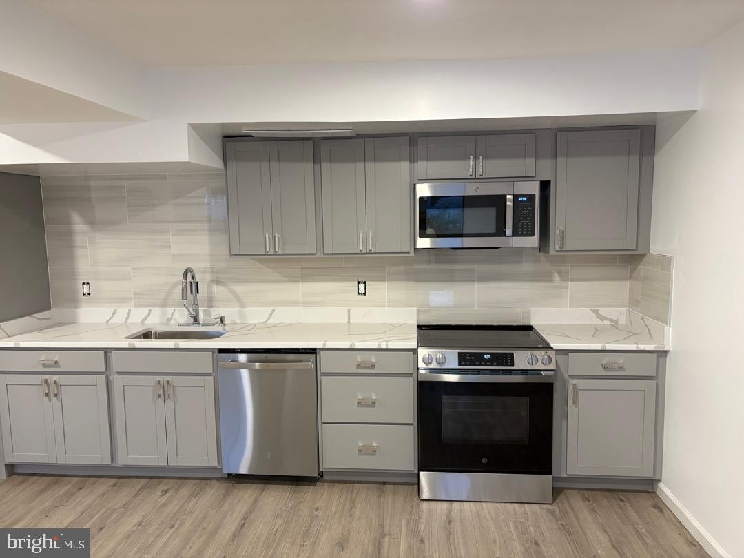 2016 GATEWOOD PLACE