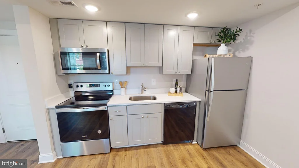 220 Hamilton Street NW Unit C06, Washington, DC 20011