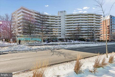 Condo For Sale - 5300 Columbia Pike #112<br/> ARLINGTON, VA 22204