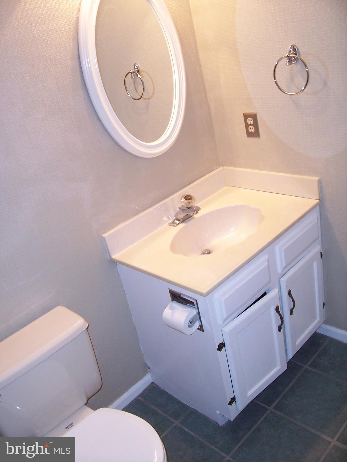 ULMSTEAD GARDENS - Residential Lease