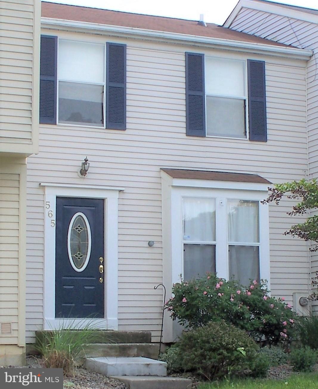 ULMSTEAD GARDENS - Residential Lease