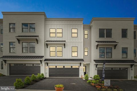 258 RIVER TRAIL CIRCLE MOVE-IN READY KING OF PRUSSIA PA 19406