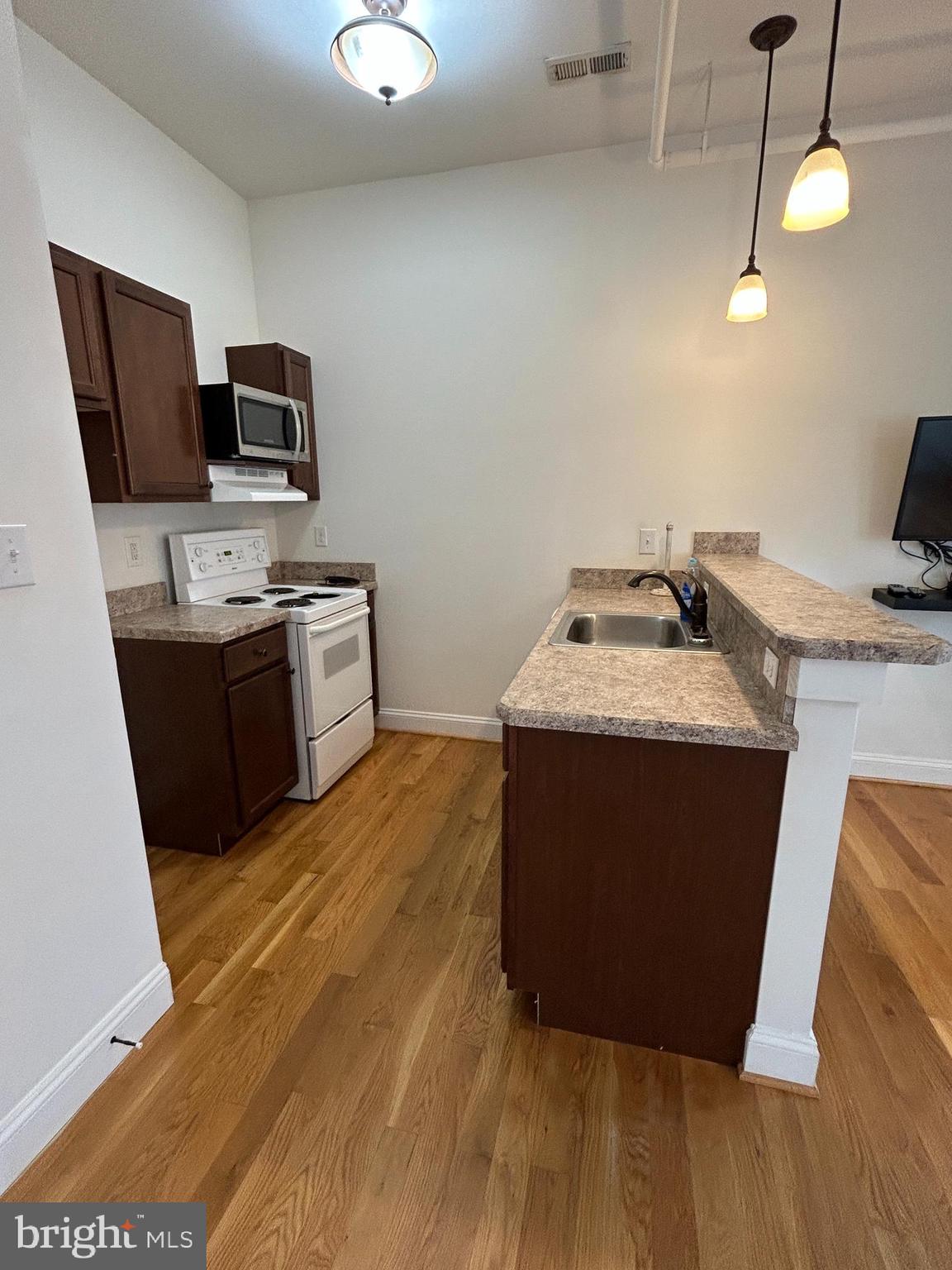 WINCHESTER HISTORIC DISTRICT - Residential Lease