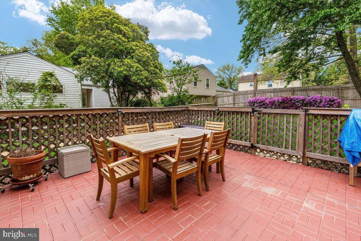 WOODLARK - Residential