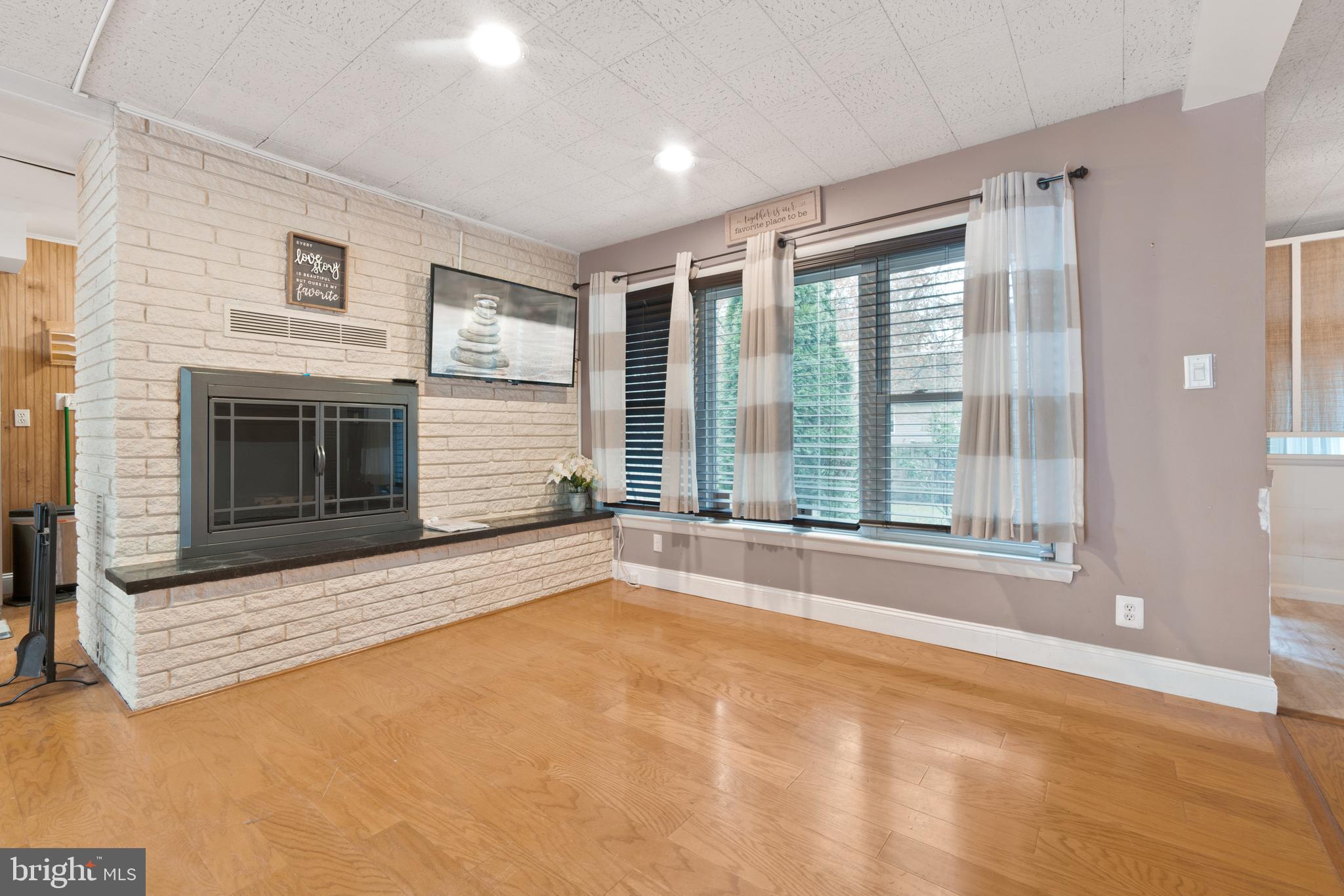 VILLAGE OF OWEN BROWN - Residential