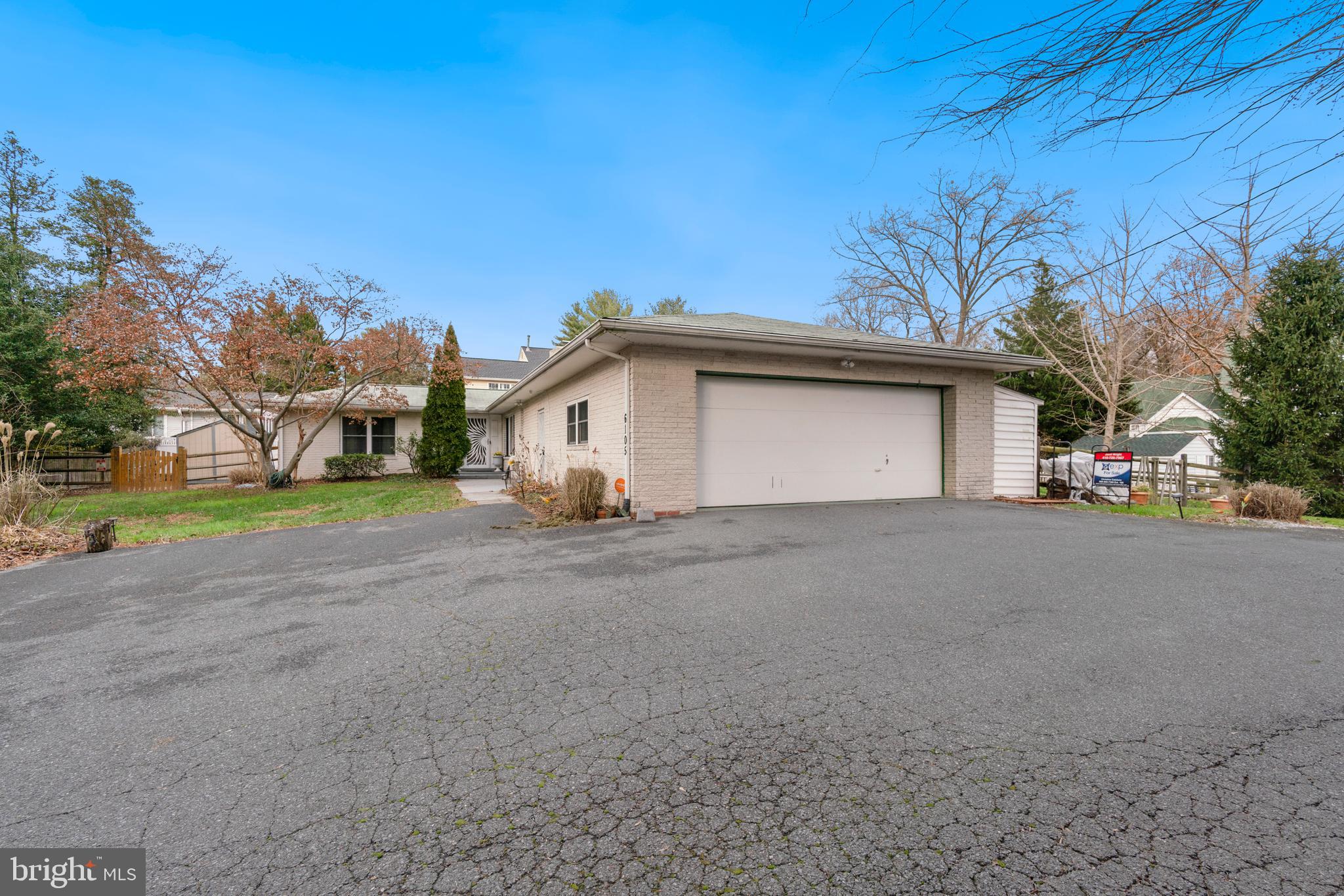 VILLAGE OF OWEN BROWN - Residential