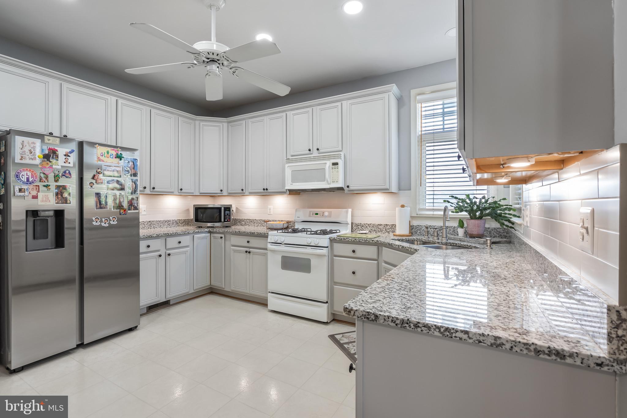 SOUTH RIDING - Residential